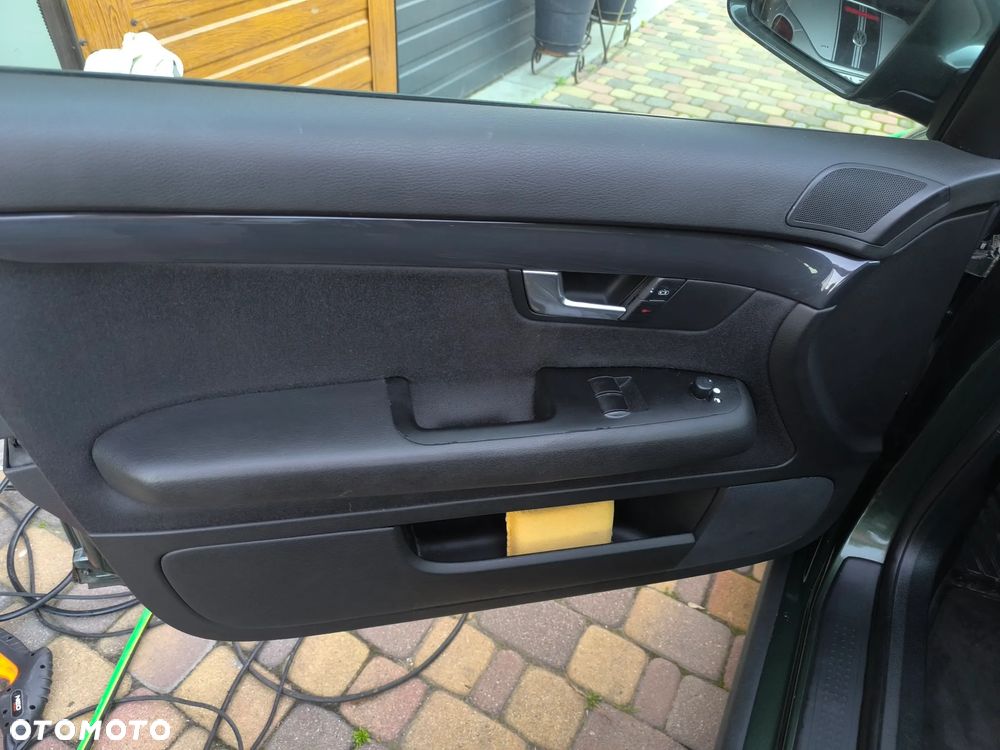 Audi A4 Limousine - 9