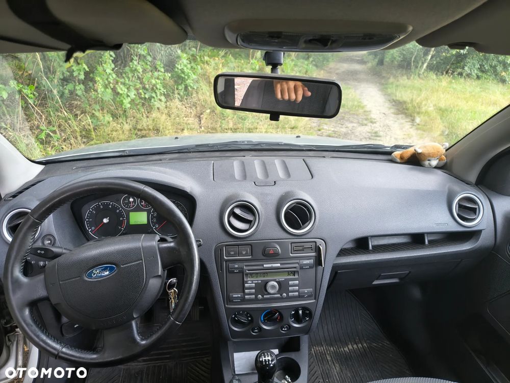 Ford Fusion 1.4 Trend - 9