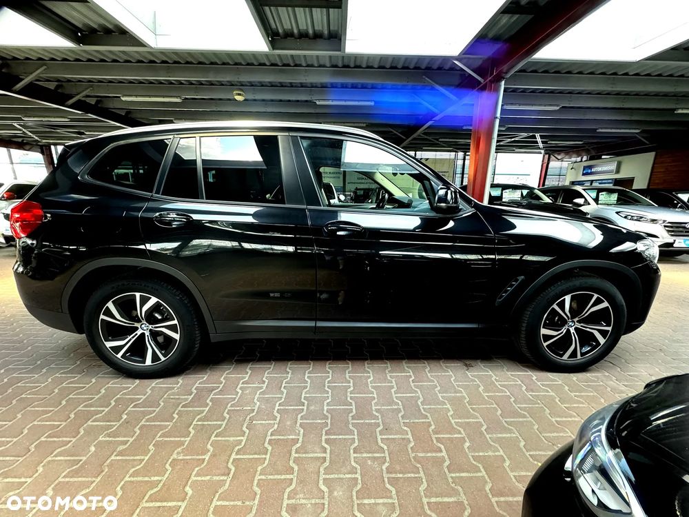 BMW X3 xDrive20d Advantage - 8