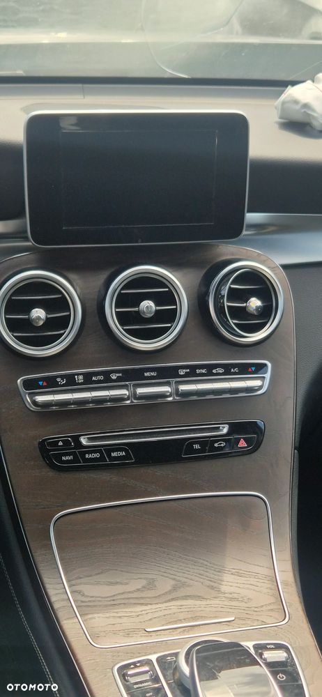 Mercedes-Benz GLC - 25