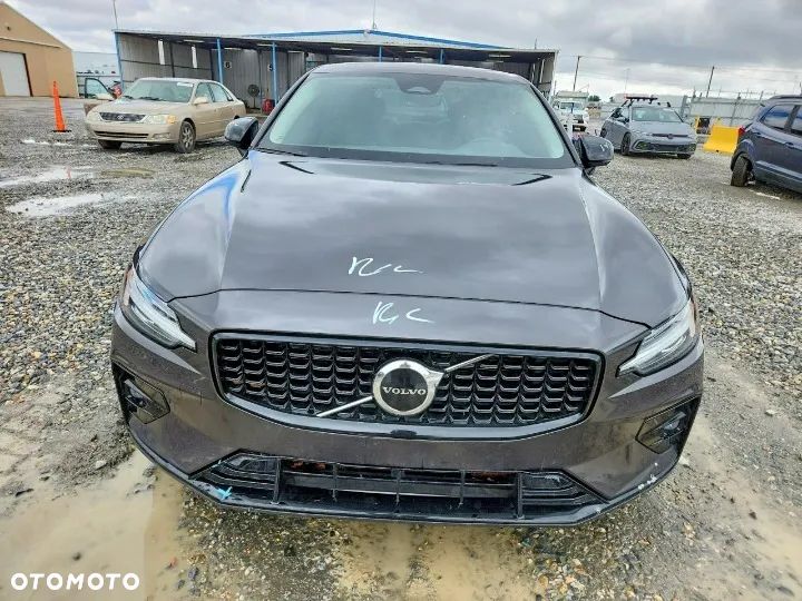 Volvo S60 B5 B Ultimate Dark - 5