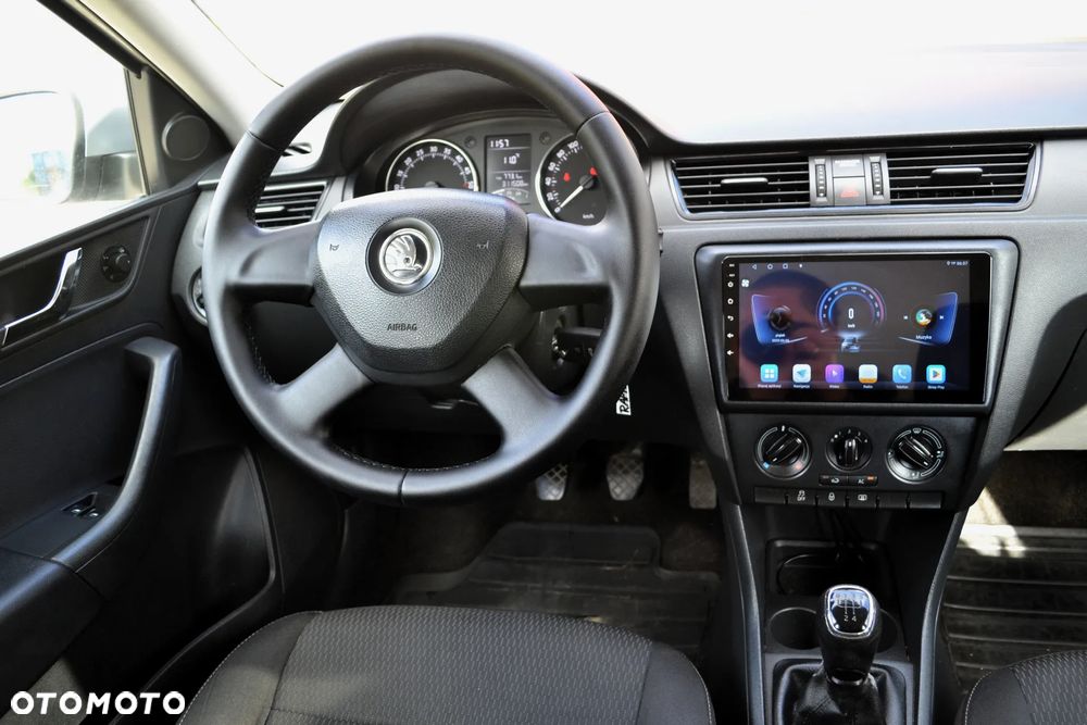 Skoda RAPID 1.6 TDI DPF Ambition - 9