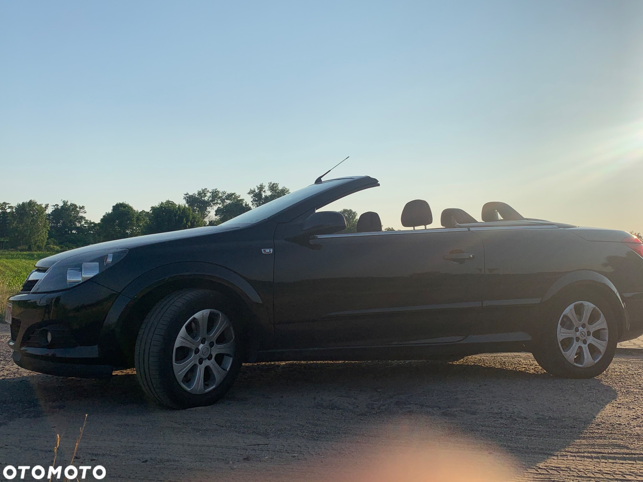 Opel Astra GTC 1.9 CDTI Cosmo - 29