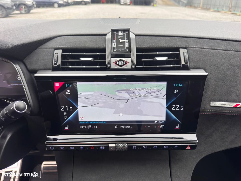 DS DS7 4x4 300 Performance Line - 11