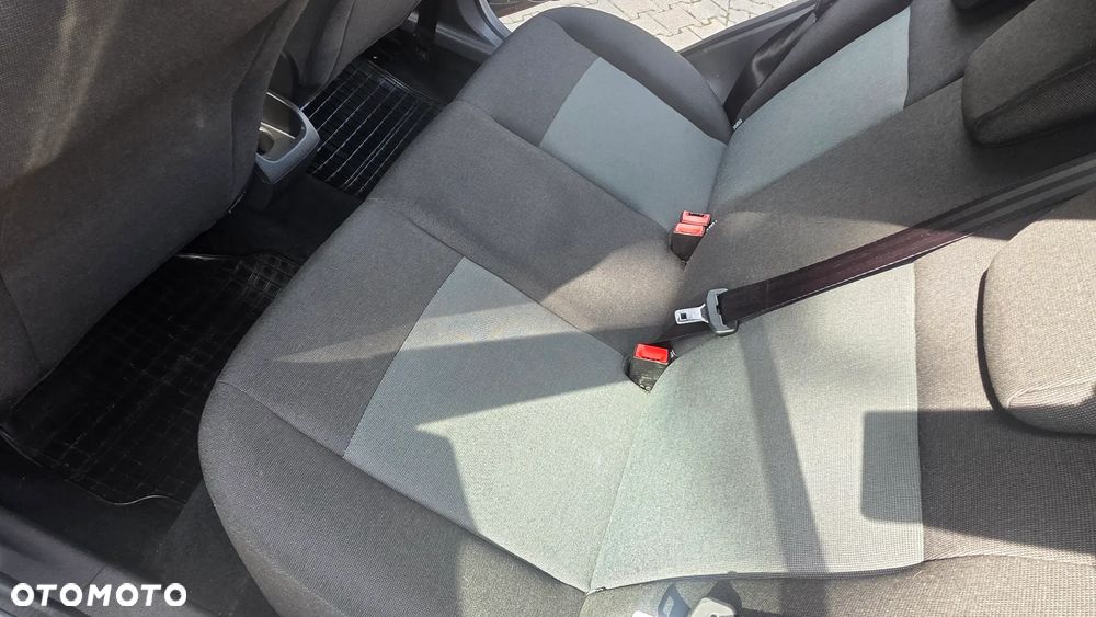 Ford Fiesta 1.5 TDCi Trend EU6 - 23