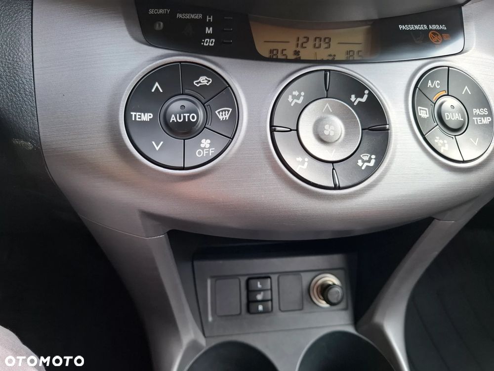 Toyota RAV4 2.0 4x4 Sol - 15