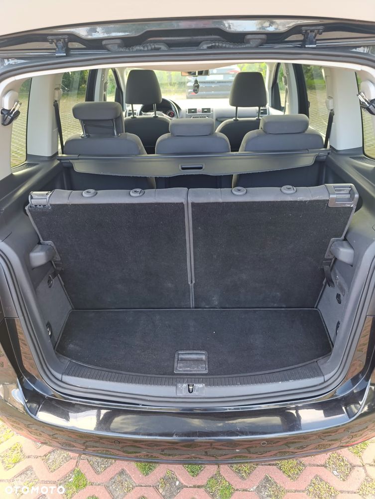 Volkswagen Touran 2.0 TDI DPF Comfortline - 10