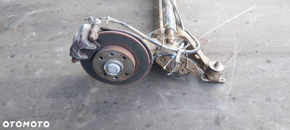 BELKA OŚ ZAWIESZENIA TYŁ TARCZE Z ABS CITROEN XSARA PICASSO I - 6