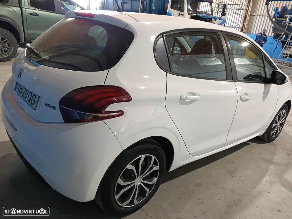 Peugeot 208 HDi 68 Access - 3