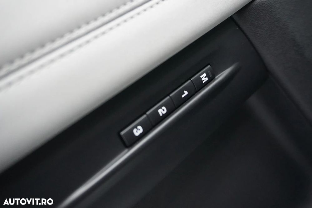 Land Rover Range Rover Evoque 2.0 D150 R-Dynamic - 21