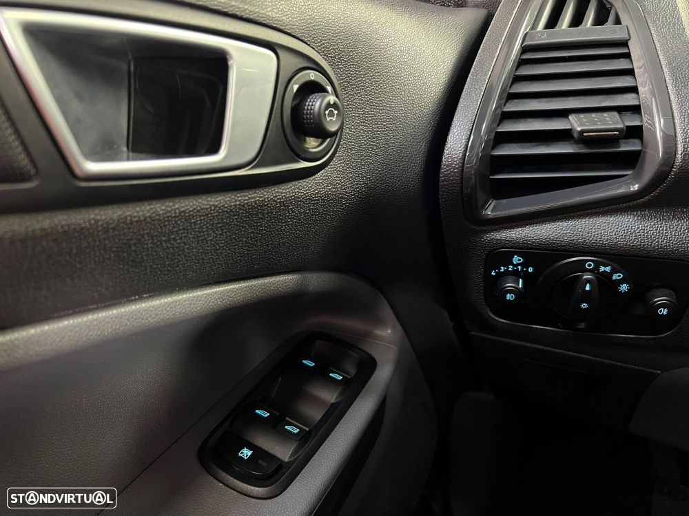 Ford EcoSport 1.0 EcoBoost Titanium - 15