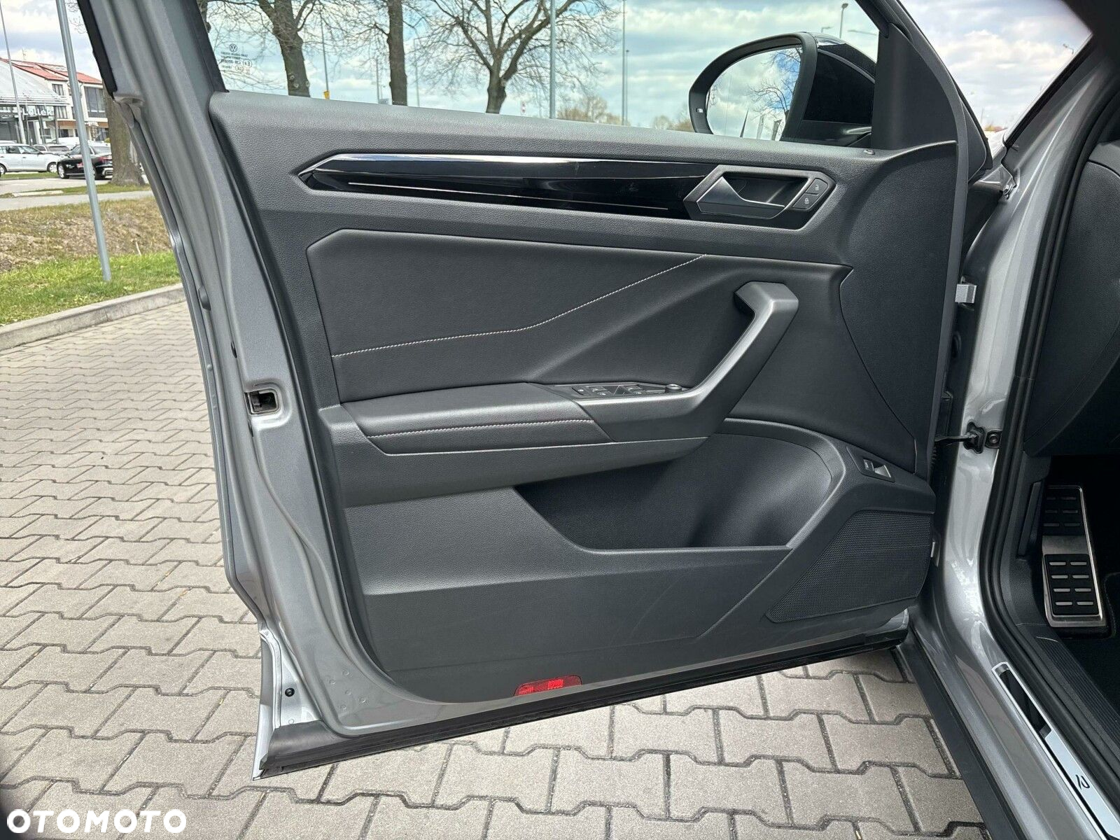 Volkswagen T-Roc 1.5 TSI R-Line DSG - 9