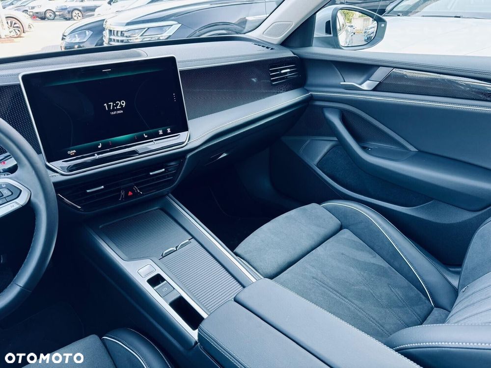 Volkswagen Passat - 24