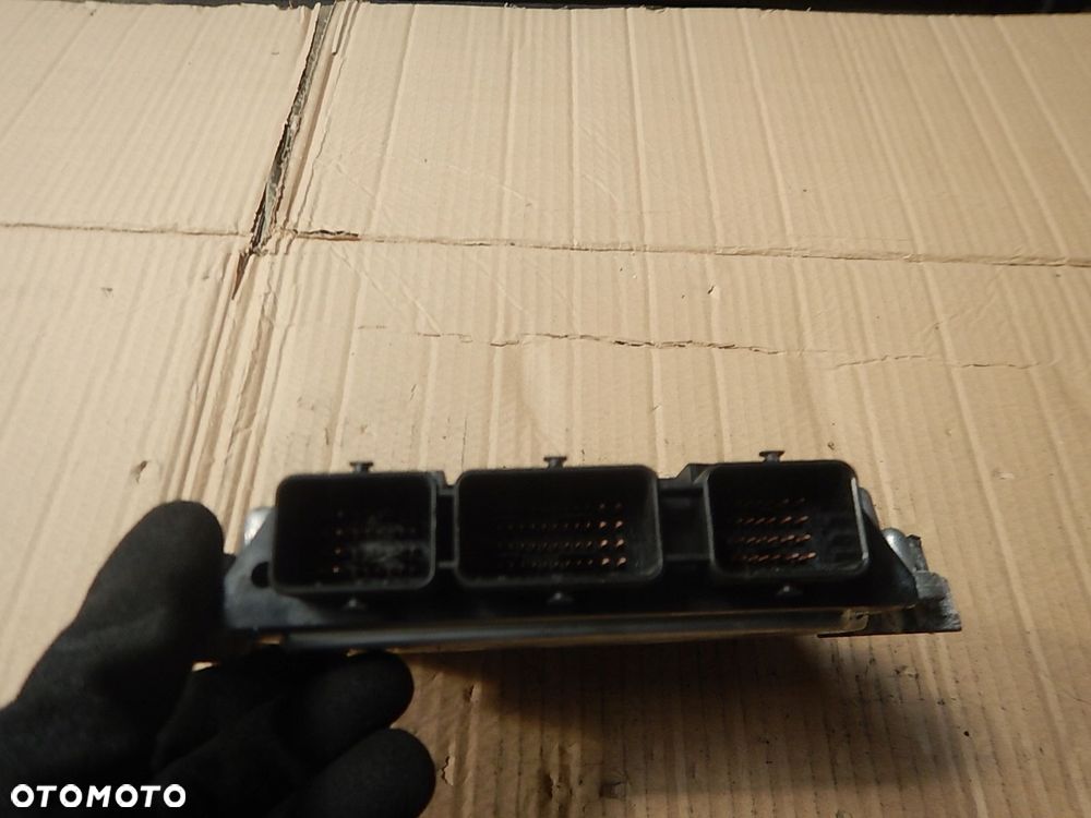 komputer silnika ford focus mk2 1.6 tdci 0281011701 8m51-12a650-lb - 3