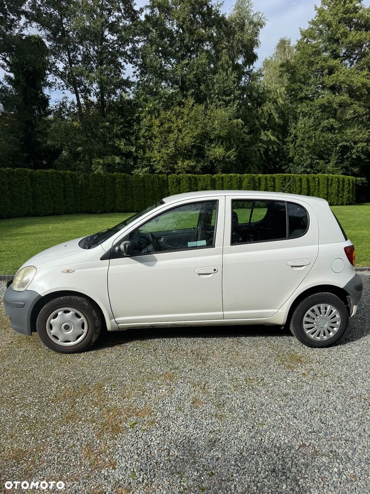 Toyota Yaris 1.0 Base - 3