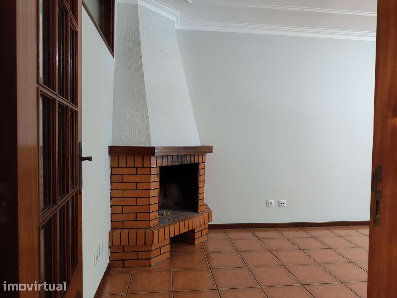 Apartamento T2 + 1 com varanda e garagem em Braga - Grande imagem: 5/16