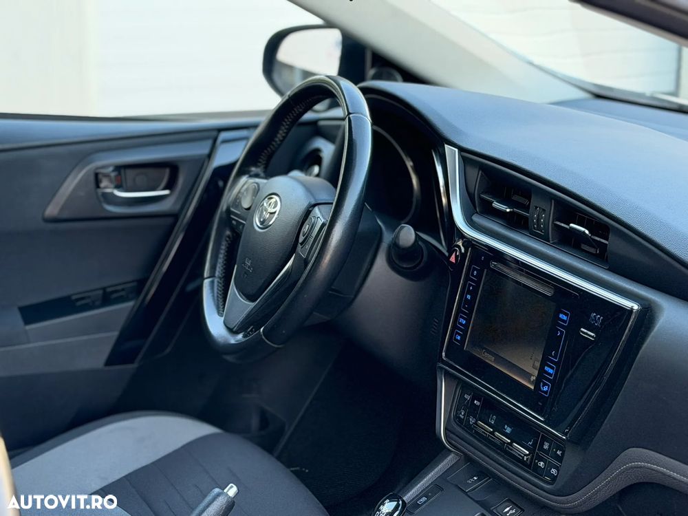 Toyota Auris - 23