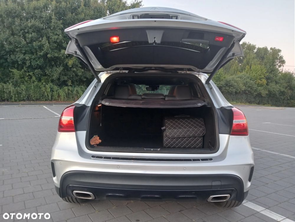 Mercedes-Benz GLA 200 (CDI) d 7G-DCT AMG Line - 12