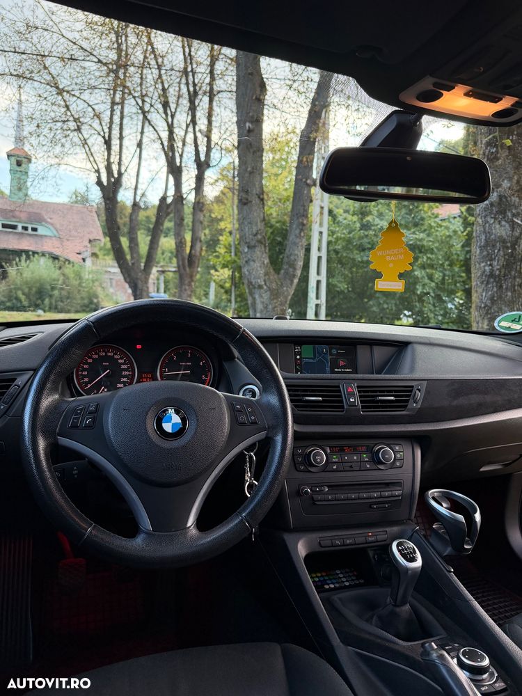 BMW X1 sDrive18d - 12