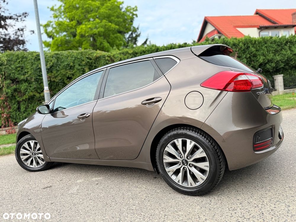 Kia Ceed 1.4 CVVT Dream Team Edition - 16