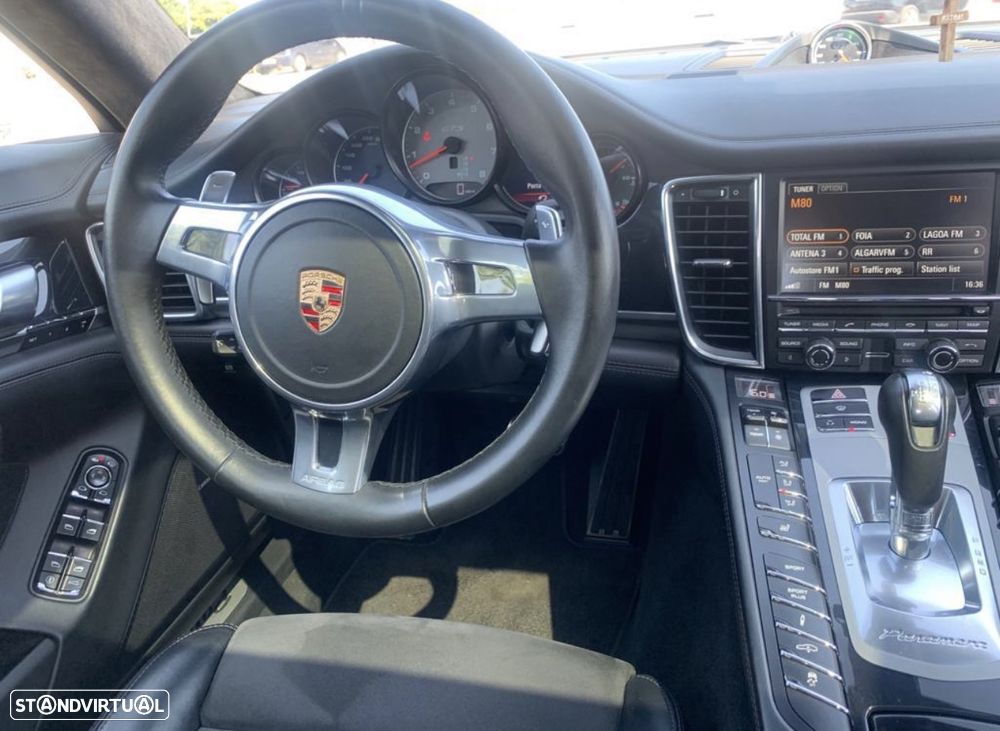 Porsche Panamera GTS PDK - 4