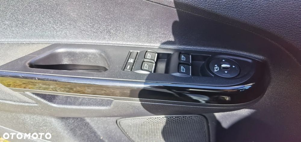 Ford B-MAX 1.0 EcoBoost Titanium - 24