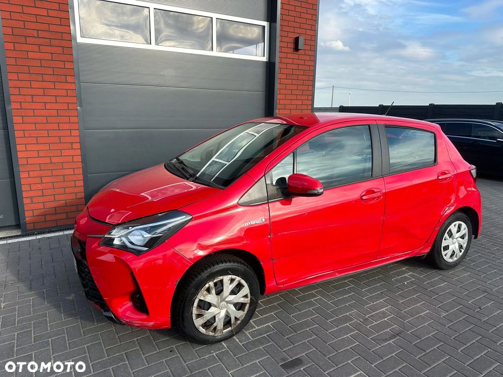 Toyota Yaris Hybrid 100 Active EU6 - 32
