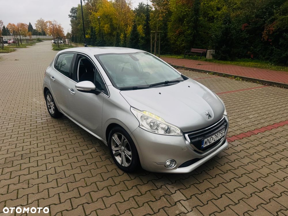 Peugeot 208 1.6 VTi Allure - 25