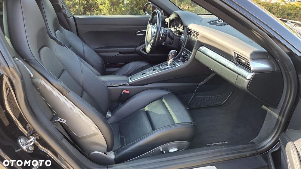 Porsche 911 Carrera PDK Black Edition - 17