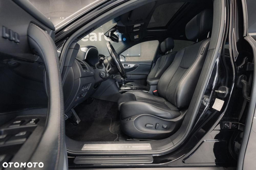 Infiniti QX70 - 13