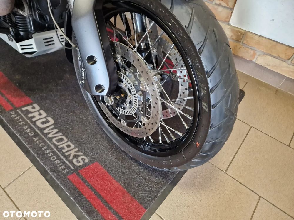 Moto Guzzi Stelvio - 13
