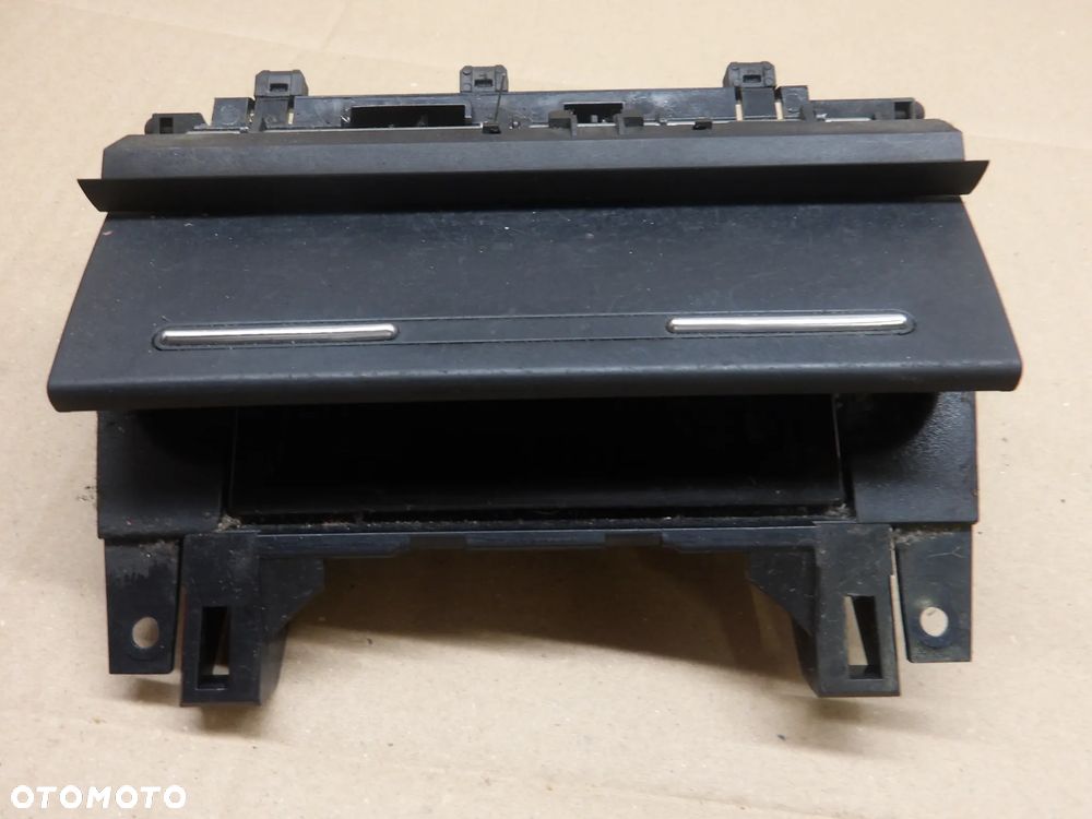 AUDI A4 B7 SEDAN 04-08 2.0TDI POPIELNICZKA 8E0857951 - 2