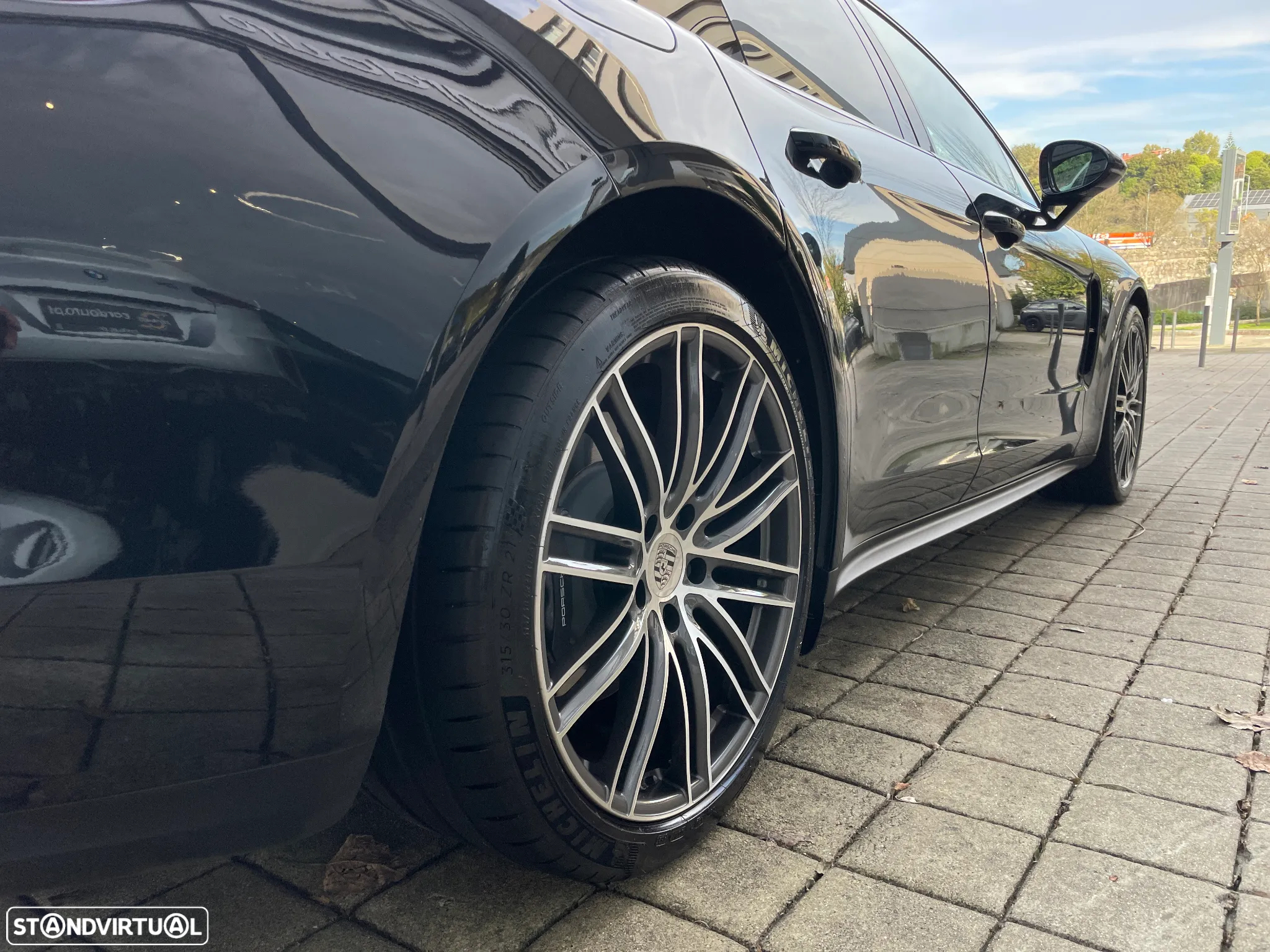 Porsche Panamera 4 E-Hybrid - 10