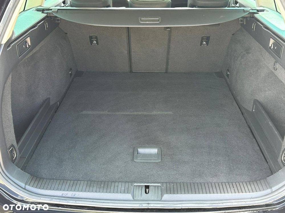 Volkswagen Passat Alltrack 2.0 TDI SCR DSG 4Motion - 34