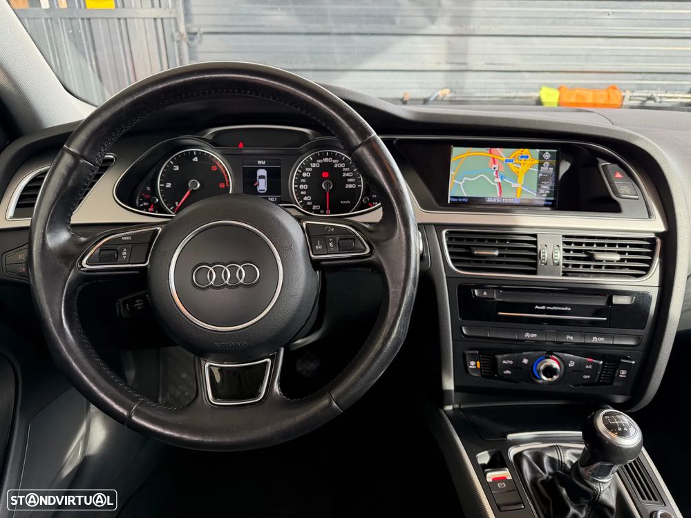 Audi A4 Avant 2.0 TDI Business Line S-line - 8