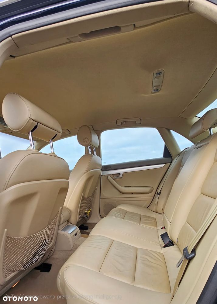 Audi A4 Limousine 2.0T FSI Quattro Tiptr - 12