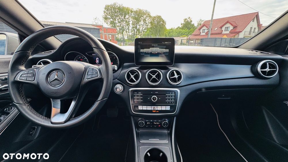 Mercedes-Benz CLA 250 4-Matic - 13