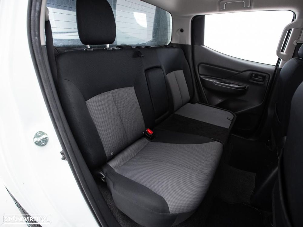 Mitsubishi L200 - 12