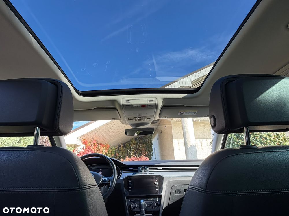Volkswagen Passat - 14