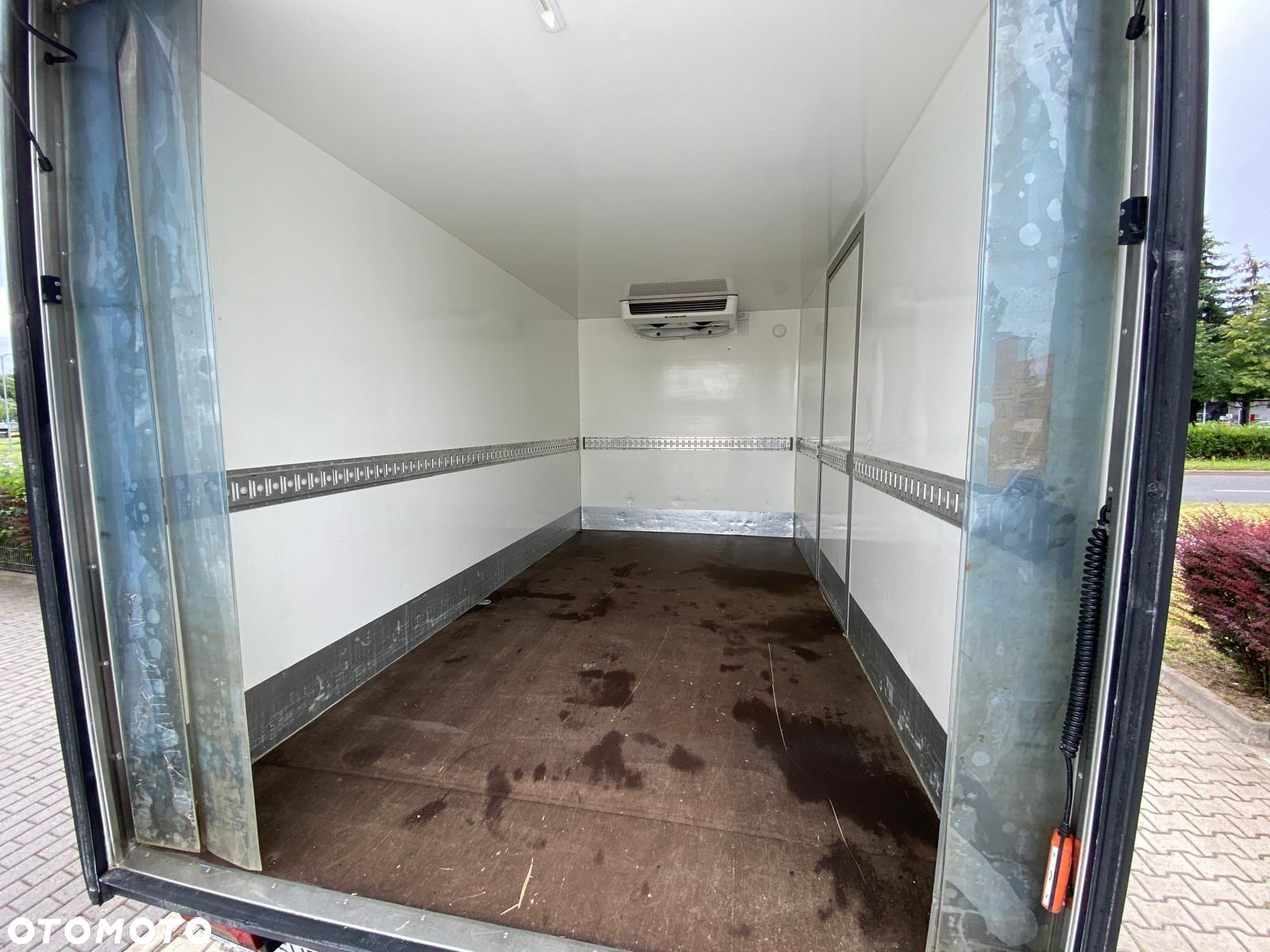 Iveco DAILY 36-160 HI-MATIC CHŁODNIA THERMO KING V300 WINDA ZEPRO - 27