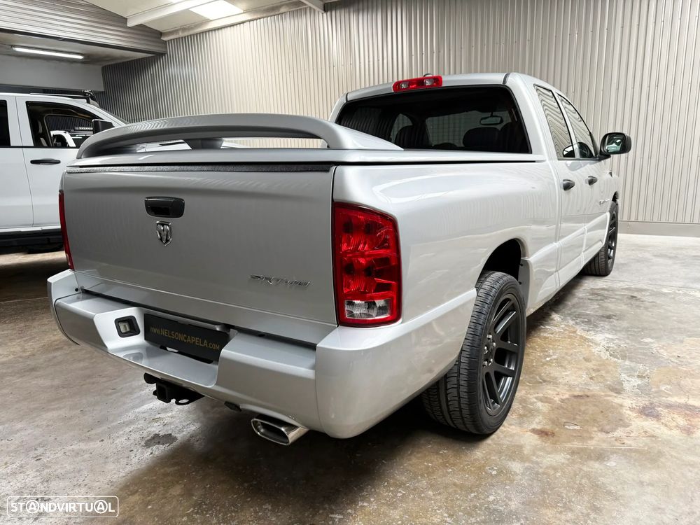 Dodge RAM - 8