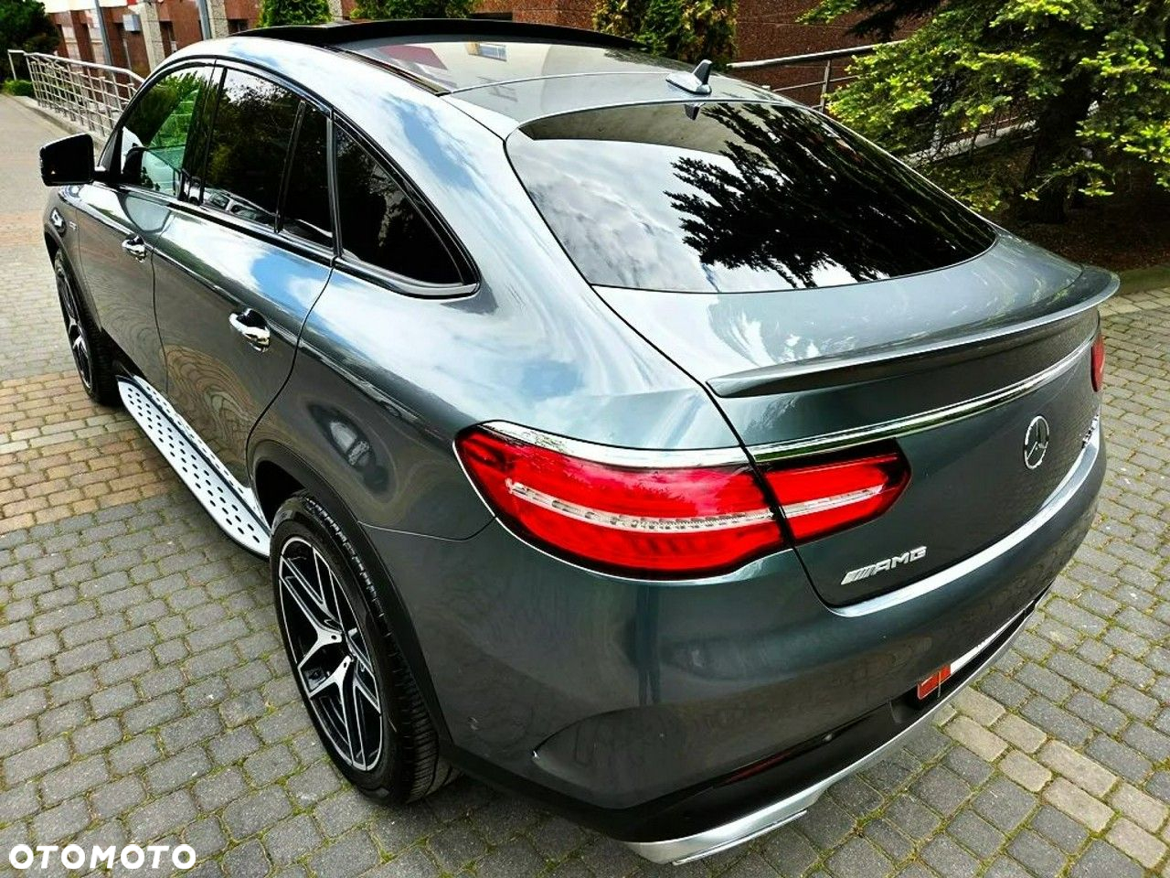 Mercedes-Benz GLE - 38