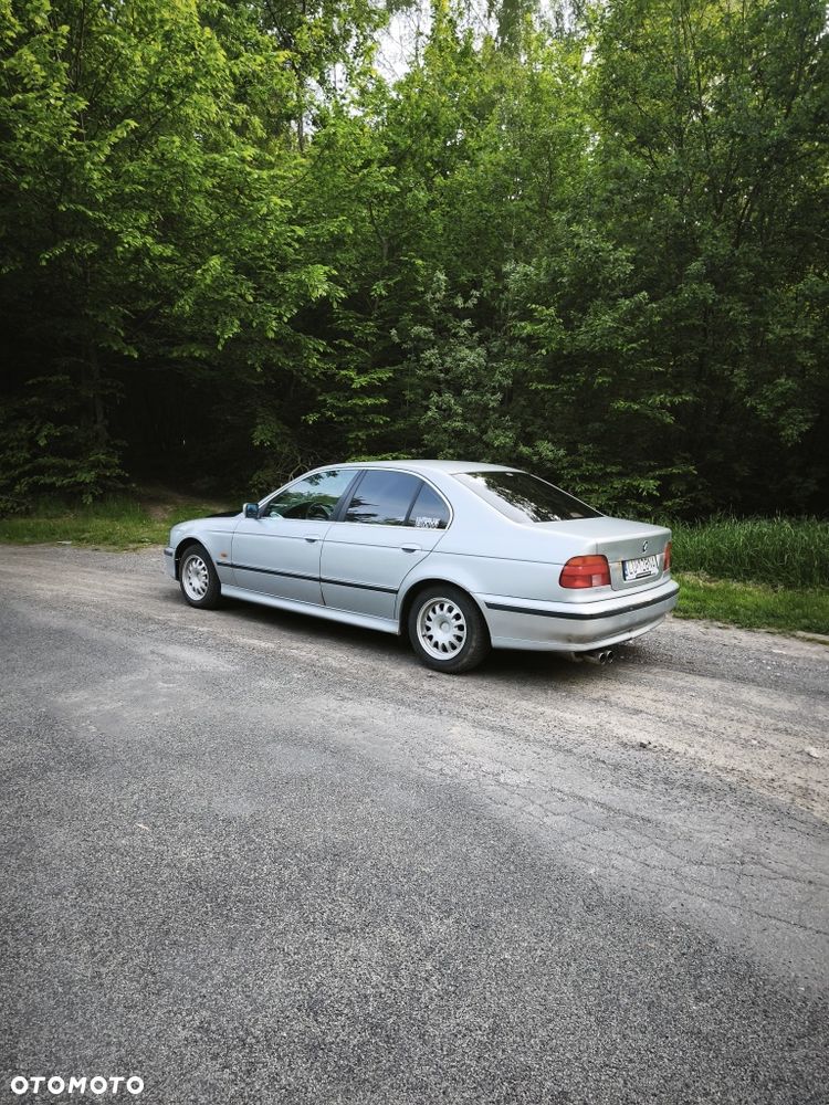 BMW Seria 5 - 1
