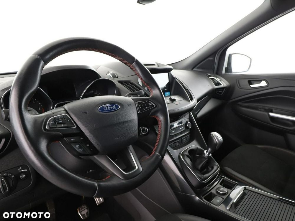Ford Kuga 2.0 TDCi 4x4 ST-Line - 15
