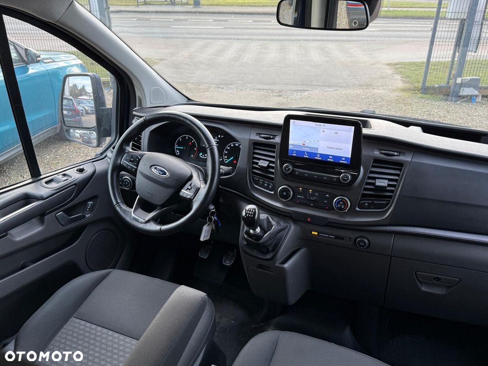 Ford Transit Custom - 13