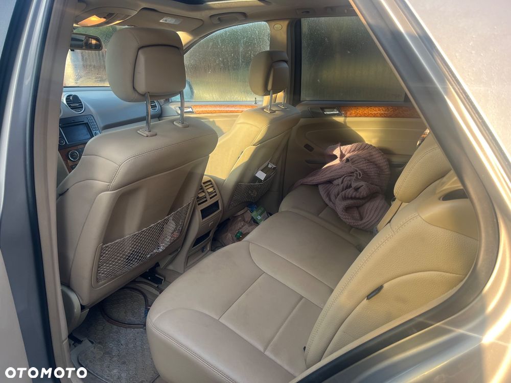Mercedes-Benz ML 350 4-Matic - 9