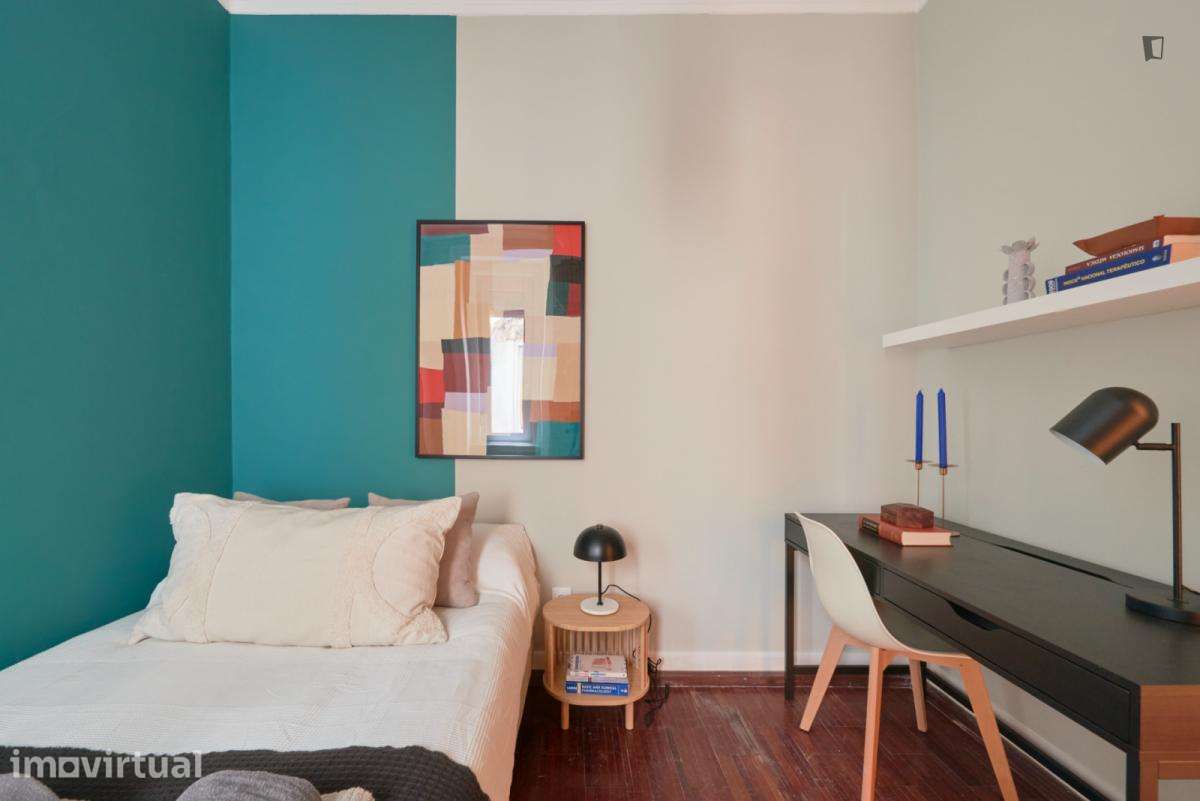 Quarto - localizado em Marquês de Pombal Lisbon - Grande imagem: 3/60