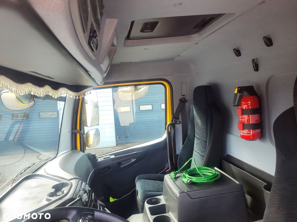 Mercedes-Benz **Mercedes Atego 1524 Chłodnia + Winda Euro 6 2018 / 240 tys. km / 15 EP / Pneumatyka / Tempomat** - 29