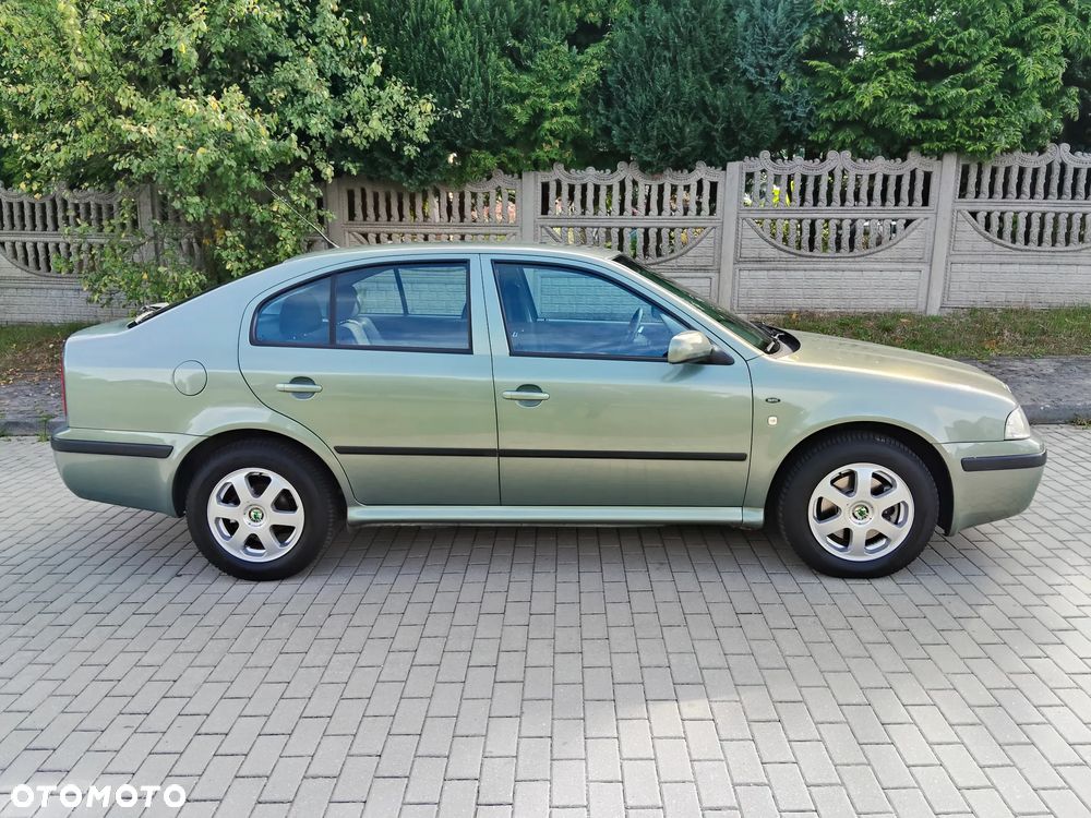 Skoda Octavia 1.8 T Elegance - 1