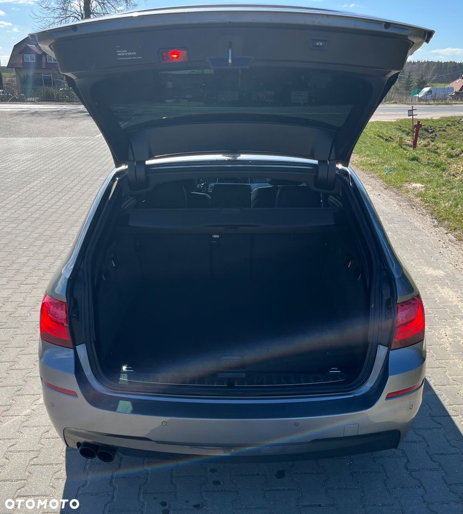 BMW Seria 5 525d Sport-Aut - 9